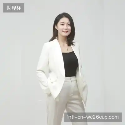 平彤